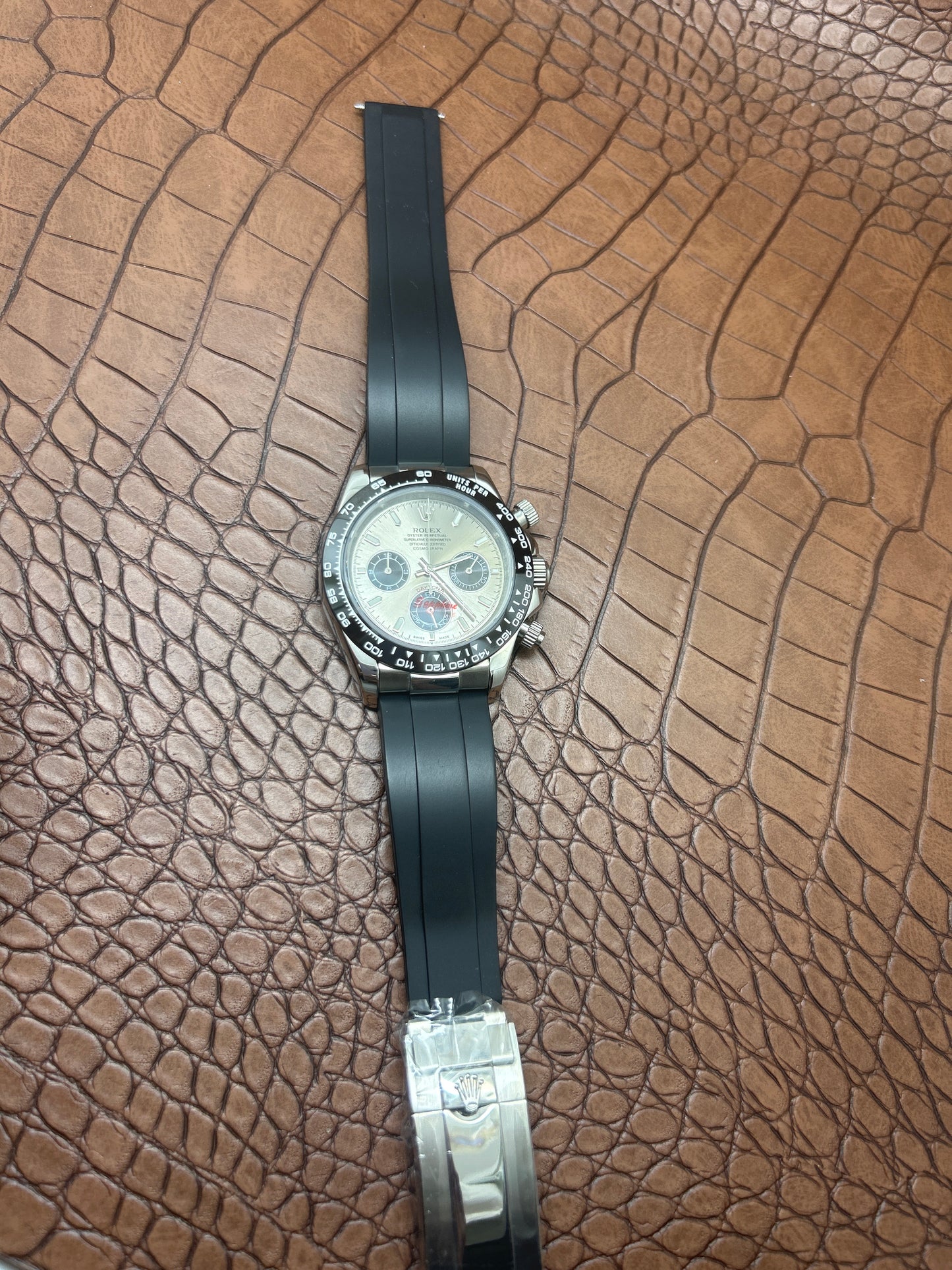 Dayt gomma silver
